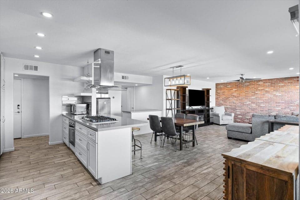 6767 N 7TH Street 219, Phoenix, AZ 85014 — photo 1 of 27