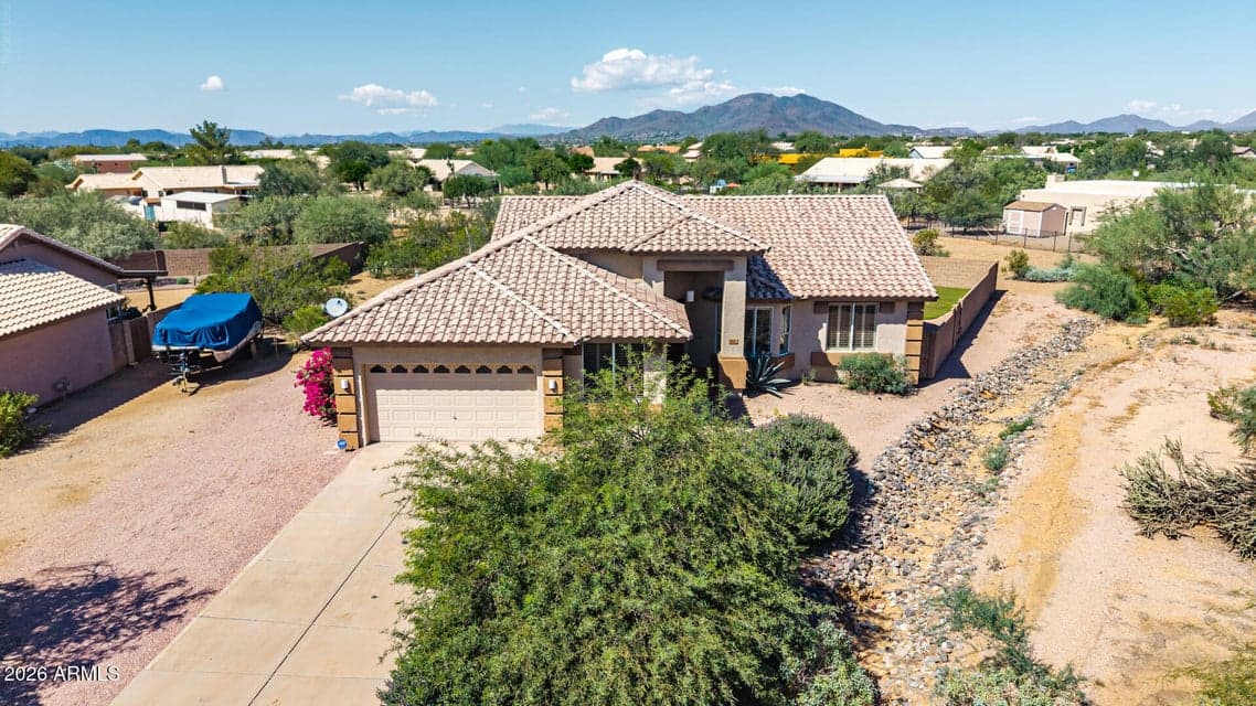 402 E BLUE EAGLE Lane, Phoenix, AZ 85086 — photo 1 of 50