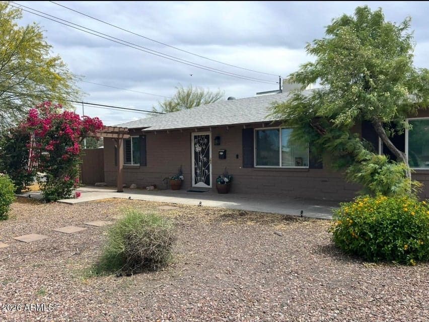 2301 W CHEERY LYNN Road, Phoenix, AZ 85015 — photo 1 of 4