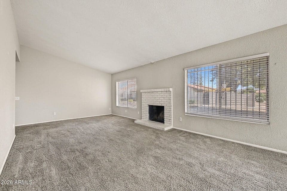 15215 N 25TH Drive 4, Phoenix, AZ 85023 — photo 1 of 28