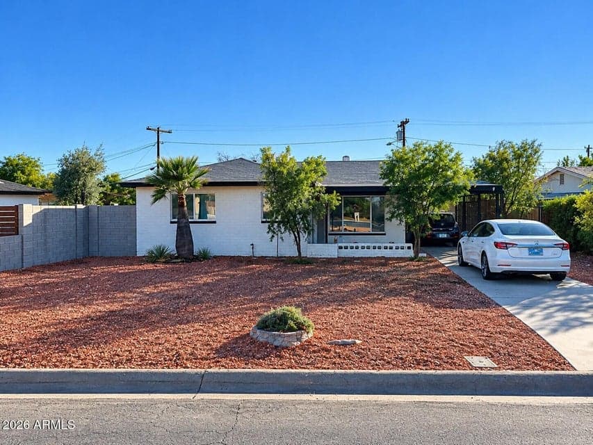 523 E BUTLER Drive, Phoenix, AZ 85020 — photo 1 of 27