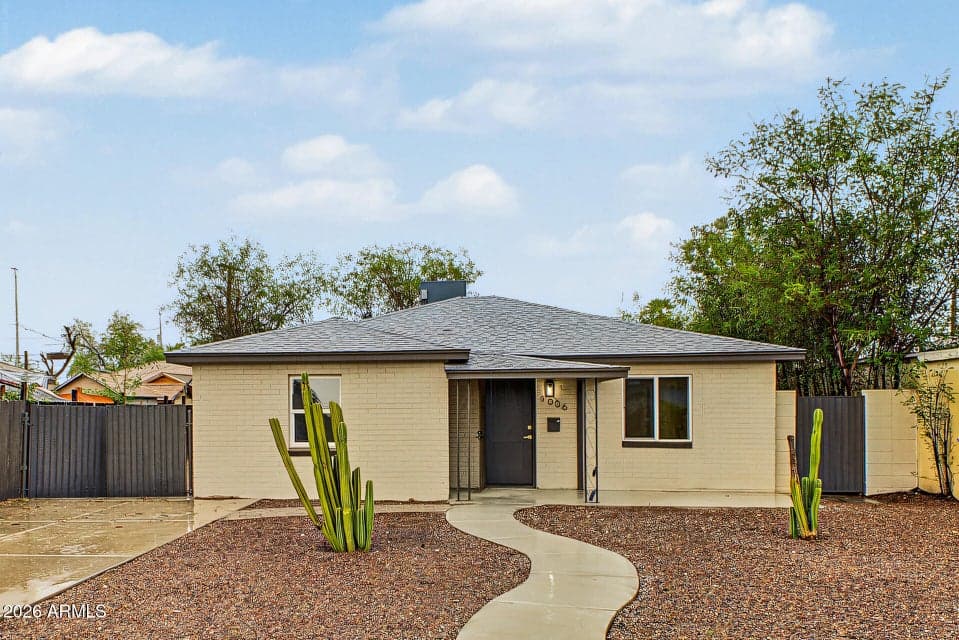 1006 E WELDON Avenue, Phoenix, AZ 85014 — photo 1 of 25