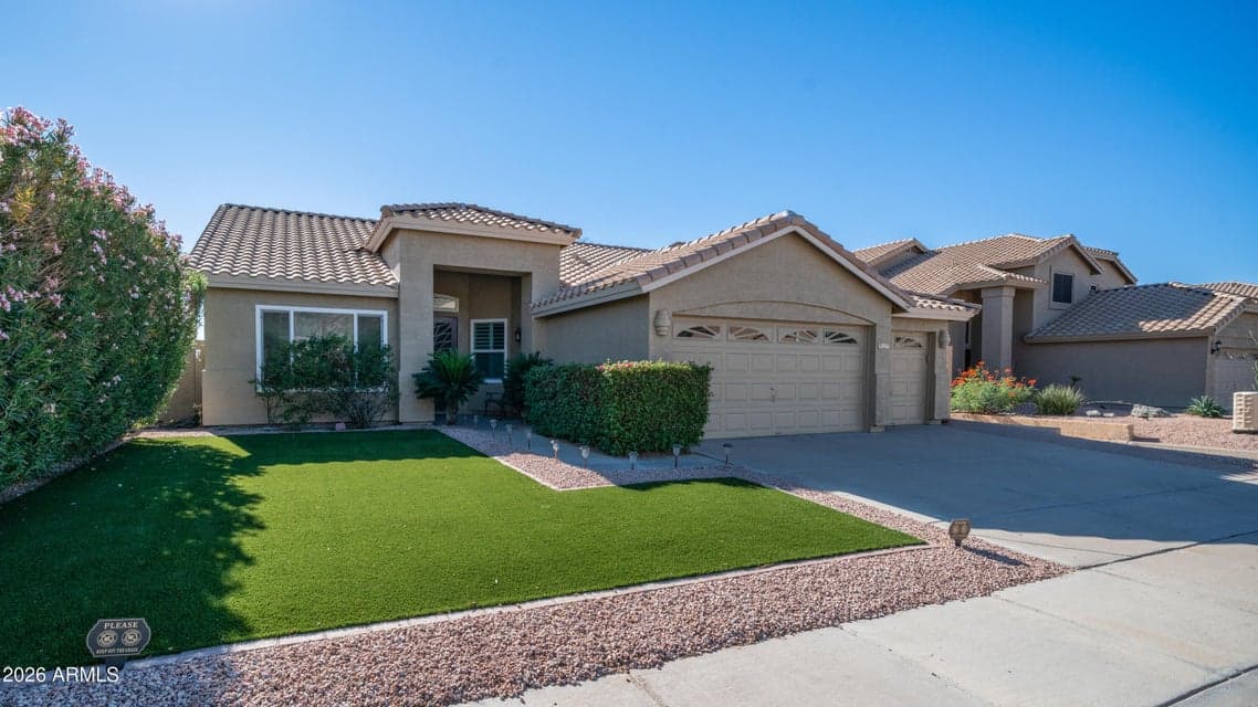 537 W MOUNTAIN VISTA Drive, Phoenix, AZ 85045 — photo 1 of 28