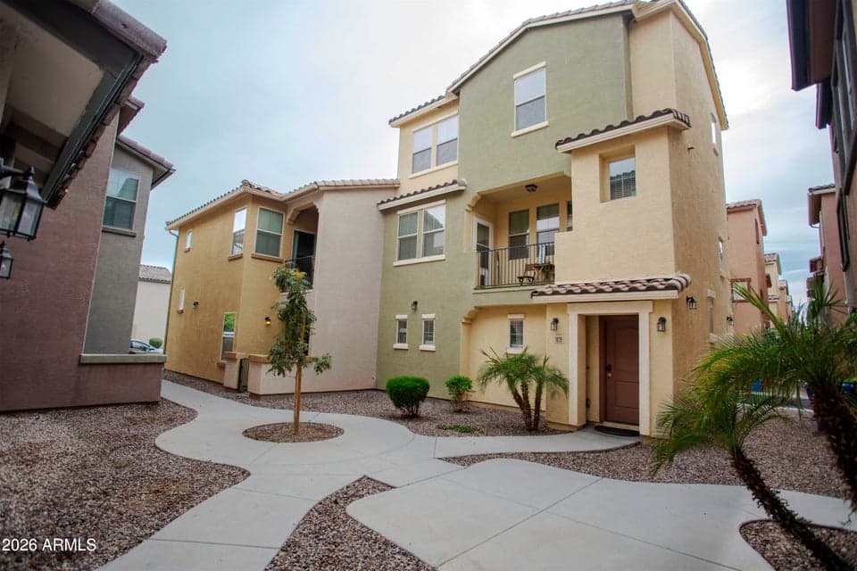 1828 N 77TH Glen, Phoenix, AZ 85035 — photo 1 of 29