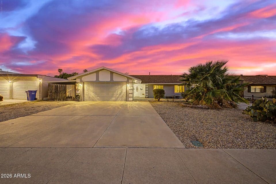 3201 W ACOMA Drive, Phoenix, AZ 85053 — photo 1 of 45