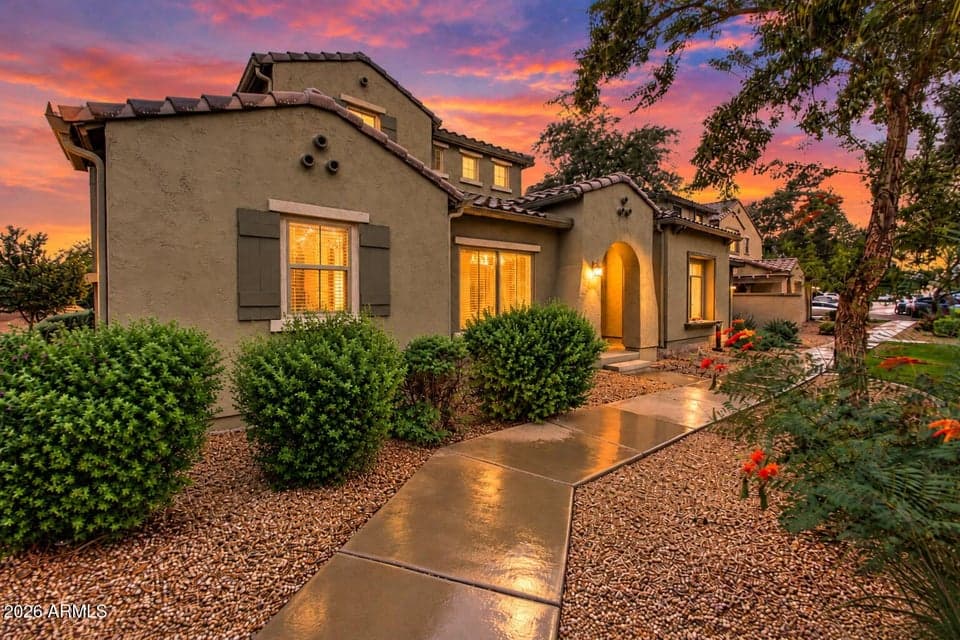 3630 W THALIA Court, Phoenix, AZ 85086 — photo 1 of 23