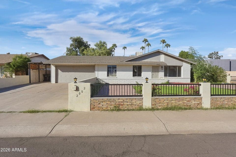 2002 W BLUEFIELD Avenue, Phoenix, AZ 85023 — photo 1 of 37