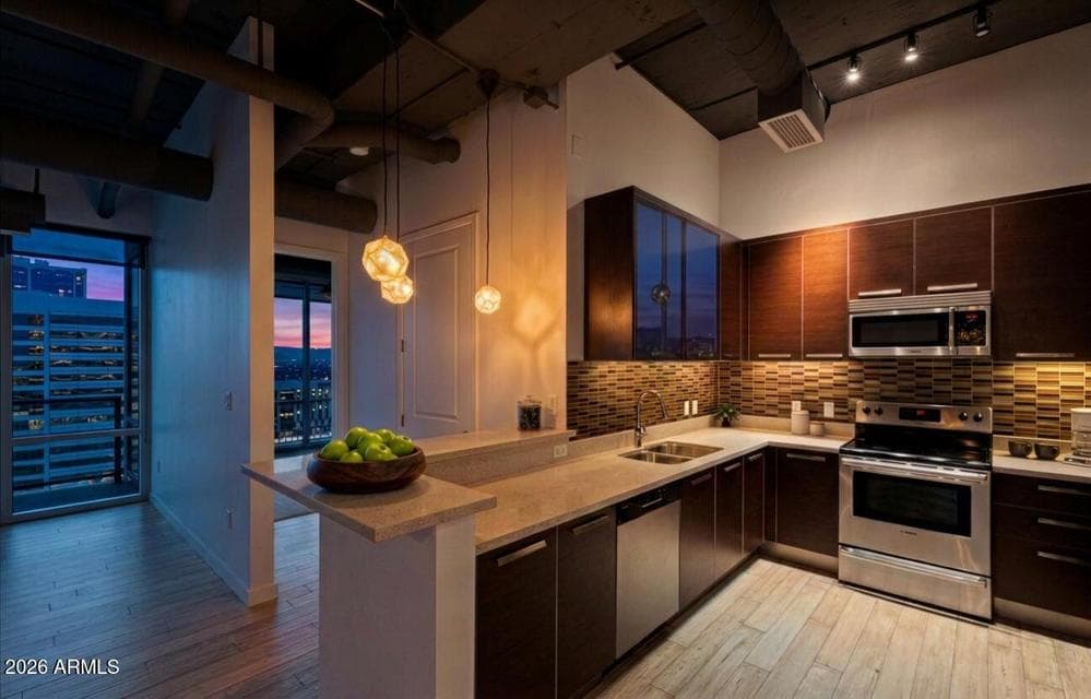 1 E LEXINGTON Avenue 1302, Phoenix, AZ 85012 — photo 1 of 34