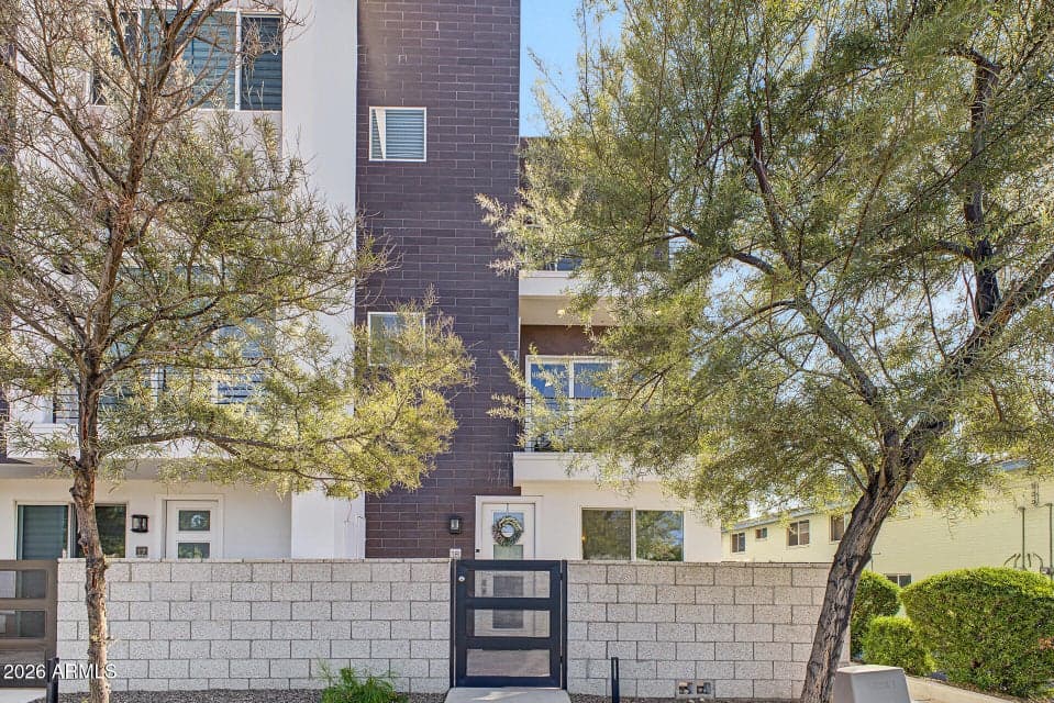 4444 N 25th Street 18, Phoenix, AZ 85016 — photo 1 of 31