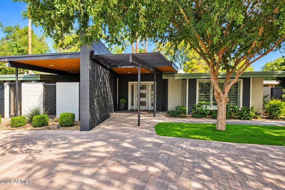 318 W LAWRENCE Road, Phoenix, AZ 85013 — photo 1 of 1