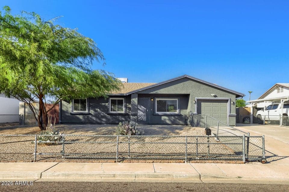 3220 W GROVERS Avenue, Phoenix, AZ 85053 — photo 1 of 29