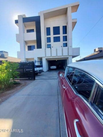 1825 E ADAMS Street, Phoenix, AZ