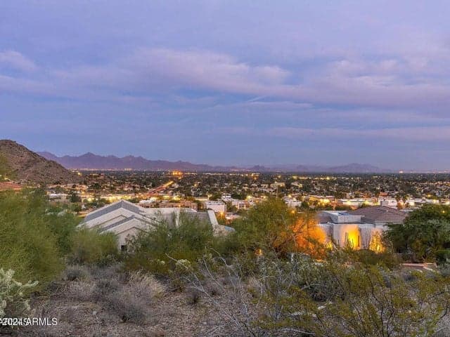 12846 N NANCY JANE Lane #4, Phoenix, AZ