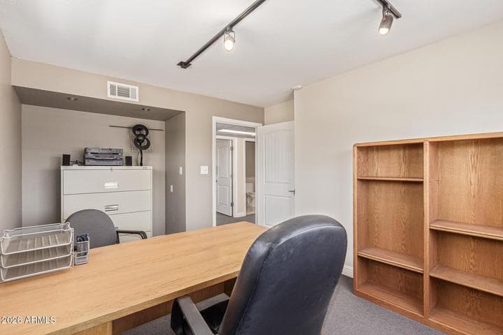 8545 N BLACK CANYON Highway, Phoenix, AZ