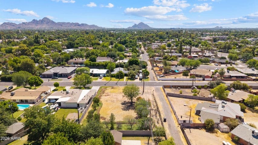 5704 N 11TH Avenue #-, Phoenix, AZ