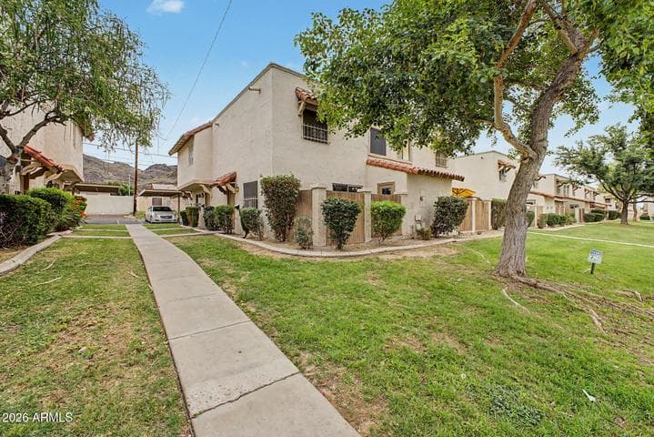 8841 N 12TH Place, Phoenix, AZ