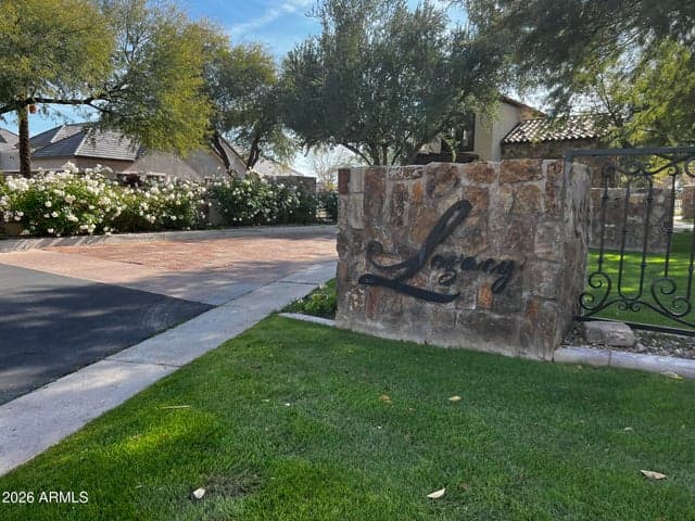 3215 E HALIFAX Circle #8, Mesa, AZ