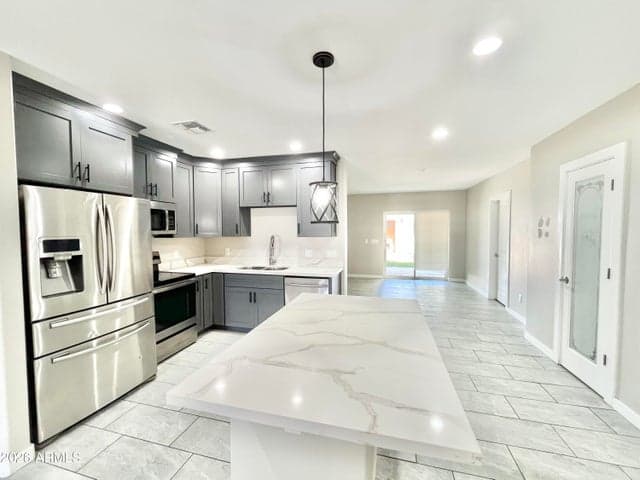5211 N 8TH Place, Phoenix, AZ