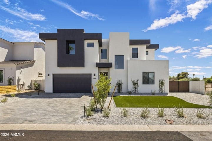 1303 E ORANGEWOOD Avenue, Phoenix, AZ