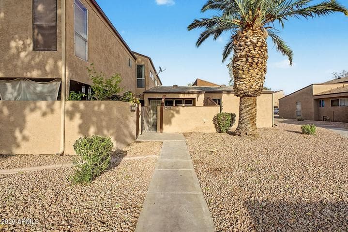 2663 E Silk Oak Drive, Tempe, AZ