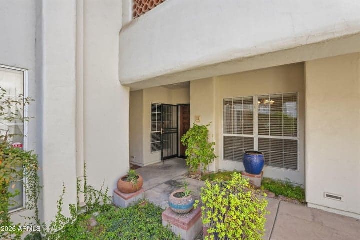 5200 S Lakeshore Drive #111, Tempe, AZ